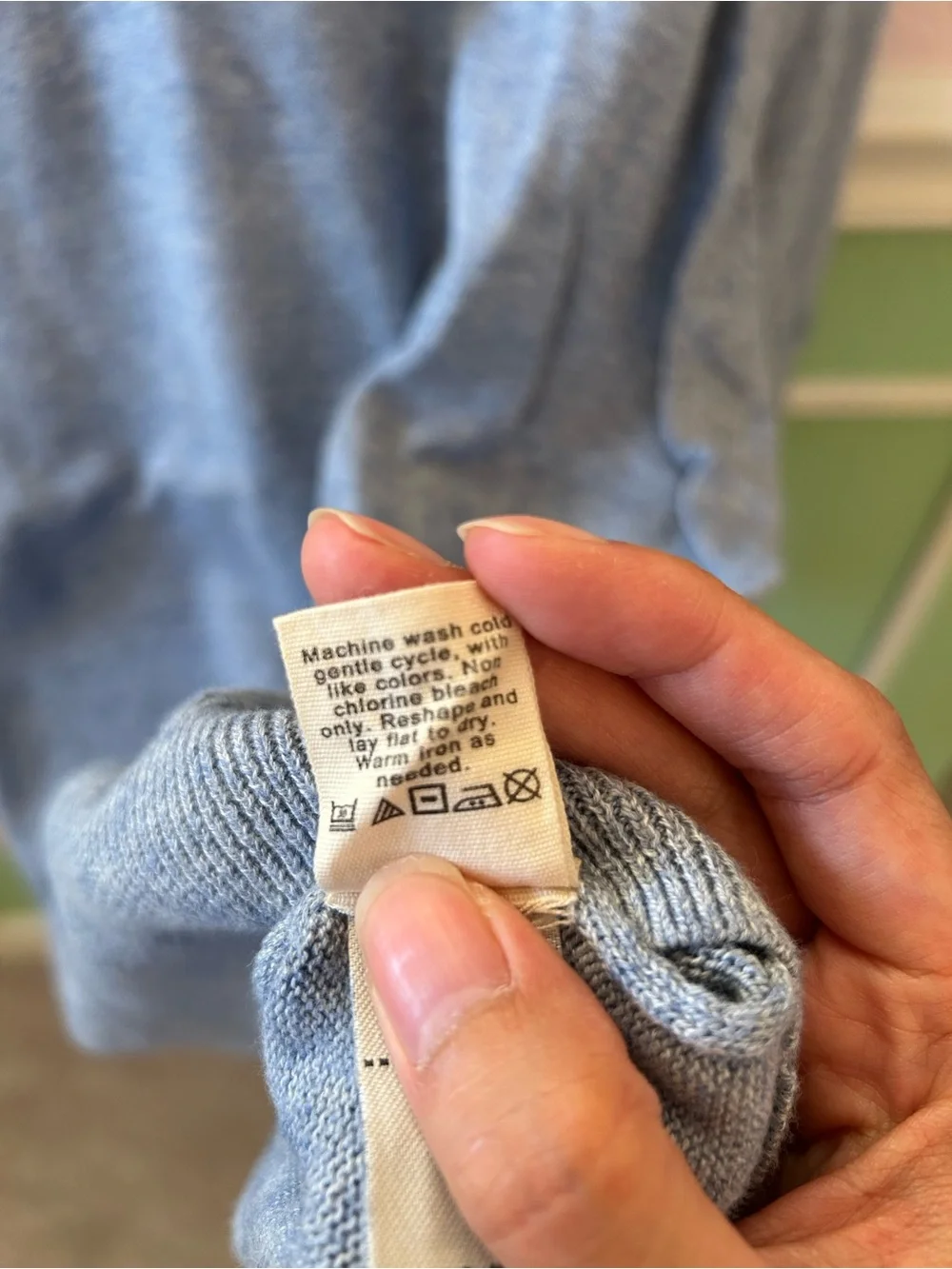 J. Crew Men's V-Neck Sweater in Heather Blue Medium Long Sleeve